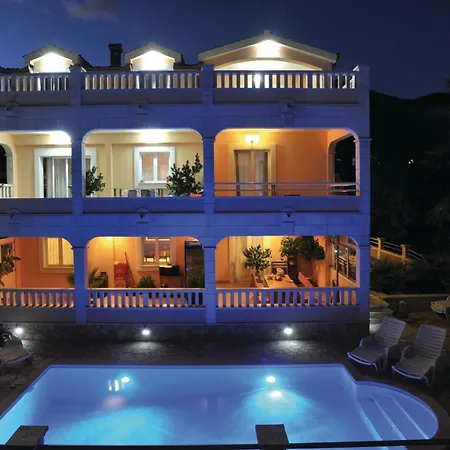 Holiday home Amazing In Kastel Stari With House Sea View